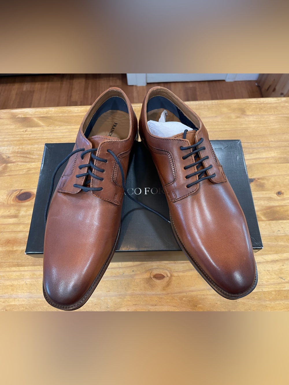 Franco Fortini Tan Leather Derby Shoes with Black Laces. Mens size 11.5